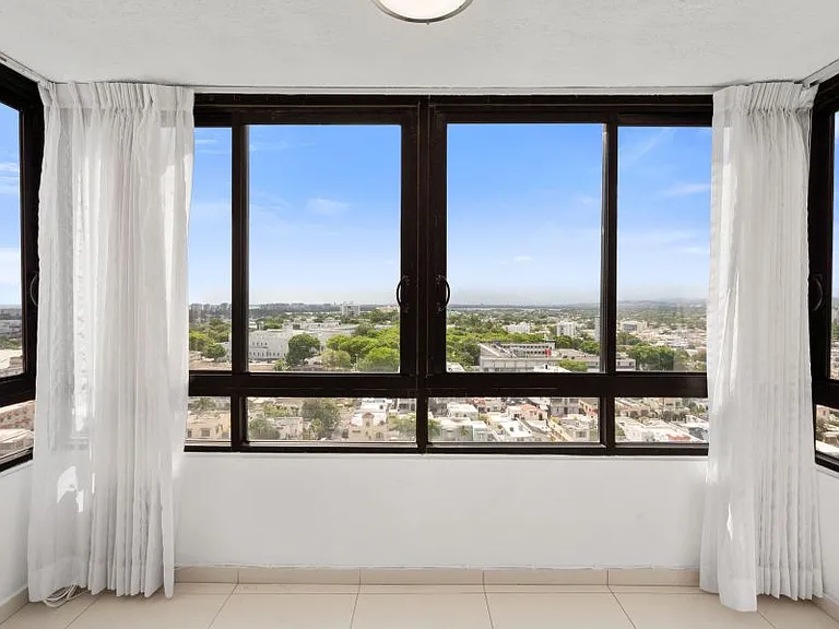 Ave Ponce de Leon 1717 Condominio Plaza Inmaculada — Photo 6