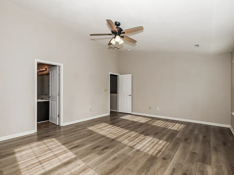 18864 Prairie Crossing Dr — Photo 10