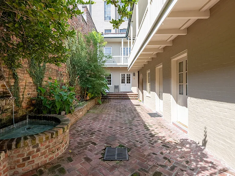 1018 Bienville St #2 — Photo 32