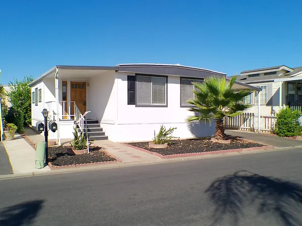 221 W Herndon Ave Spc 178, Pinedale, CA 93650