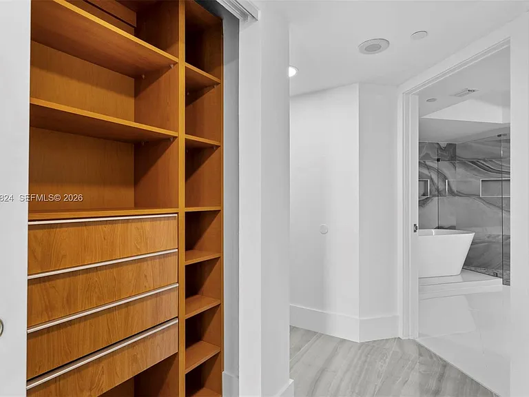 21055 Yacht Club Dr #1409 — Photo 24