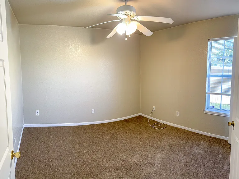 4506 Mildred Ave — Photo 17