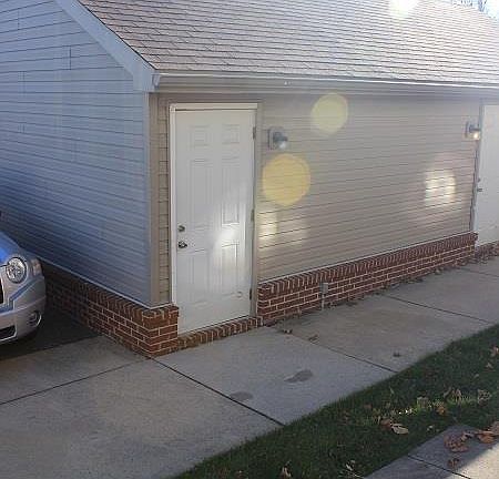 3rd image of 20849 Washington St