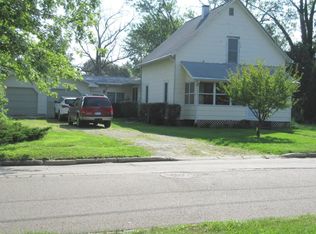 309 Sherwood St, Three Oaks, MI 49128