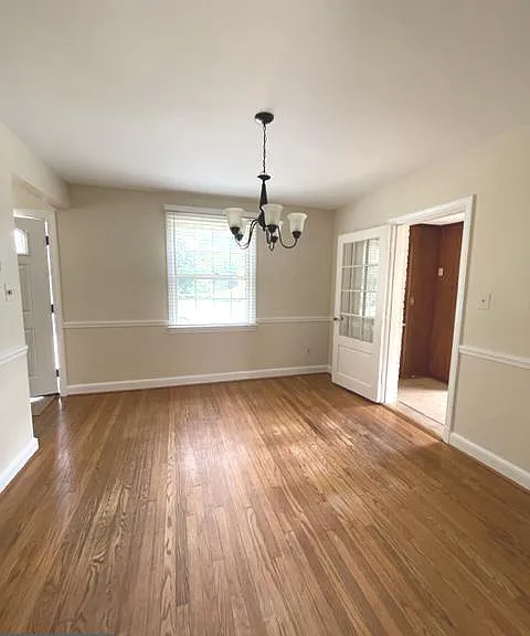 4408 Glenridge St — Photo 12