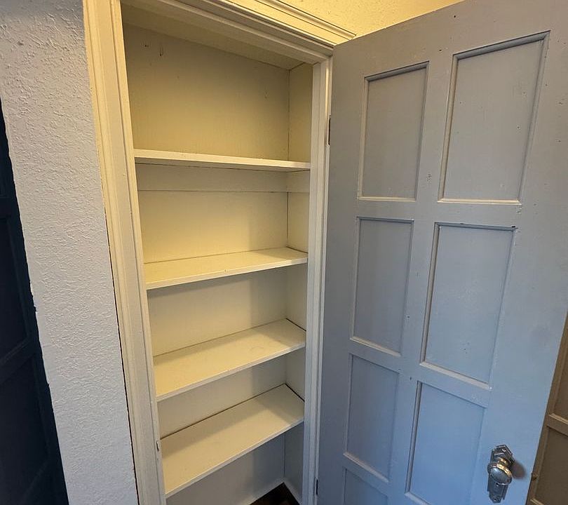 1st image of 332 SW Topeka Blvd #18073942