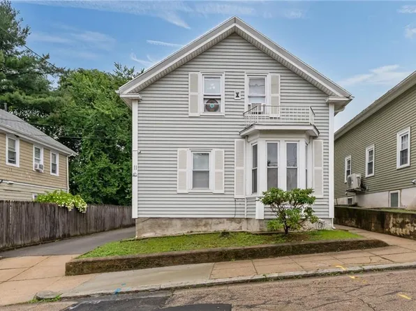 11 Eva St, Providence, RI 02908