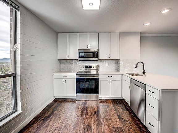 5th image of 460 S Marion Pkwy APT 1506
