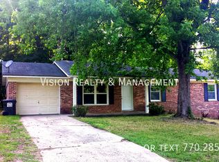 80 Knob Dr, Carrollton, GA 30116