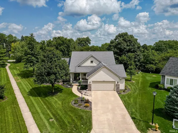 9529 Yellow Feather Ct, Leo, IN 46765