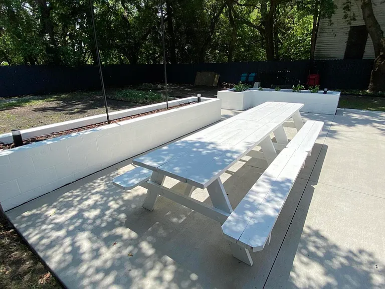 1139 N Market St — Photo 13