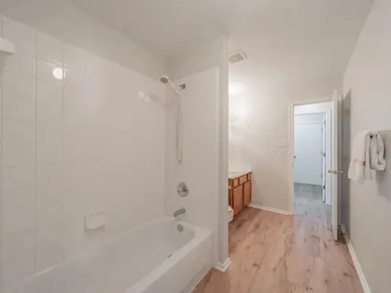 804 Fox Run Trl — Photo 27