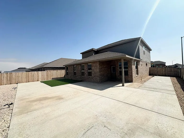 2201 Beaufort Dr — Photo 21
