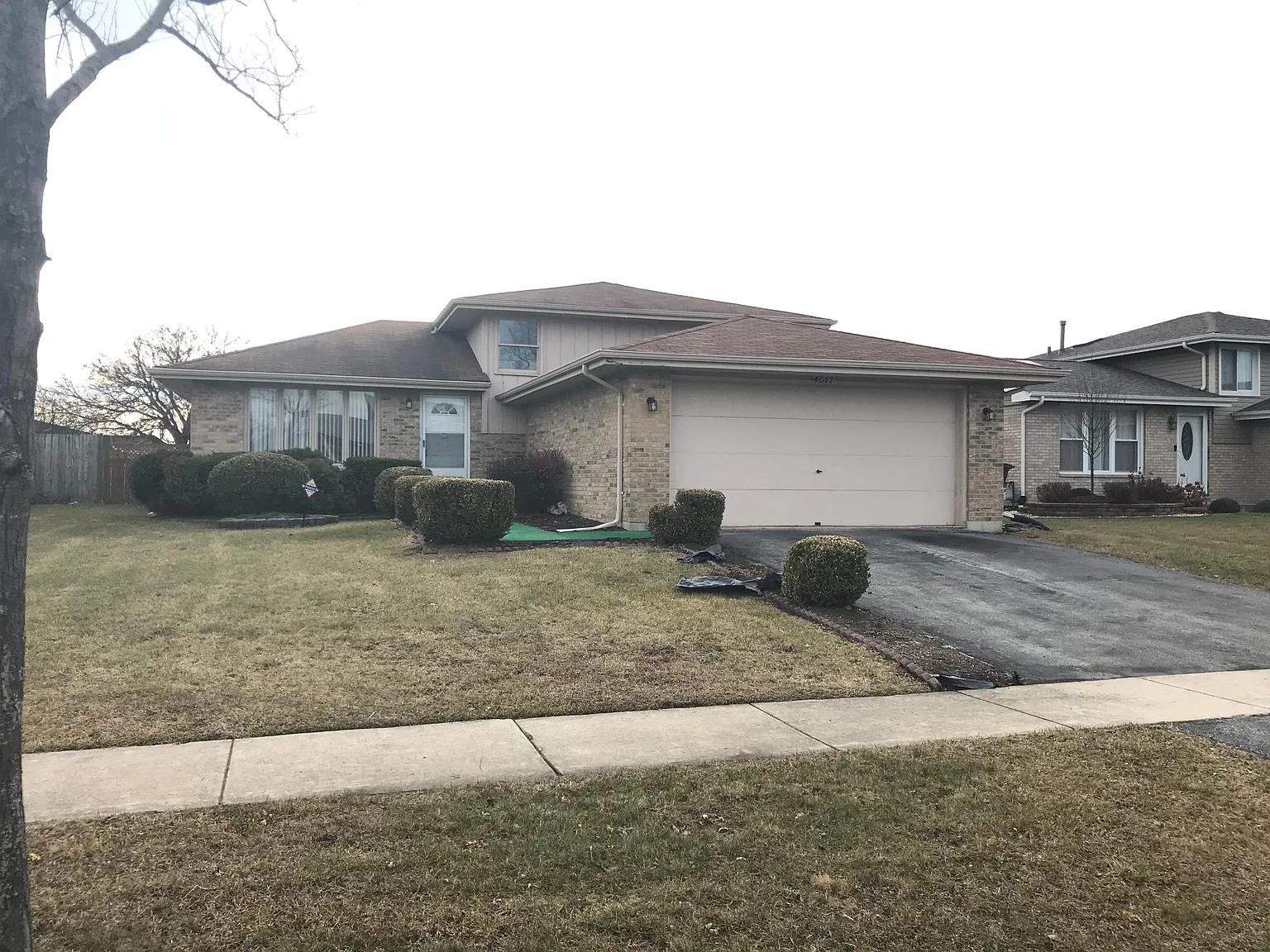 4047 Indian Hill Dr photo 1