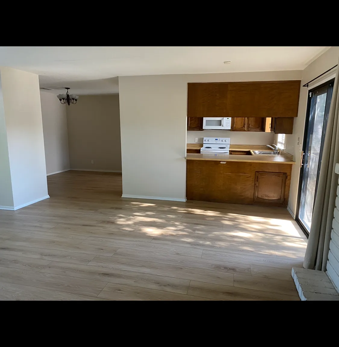 2 bed, 1200 sqft, $1,825 — Photo 3