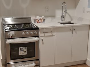 14186 59a Ave STUDIO BASEMENT, Surrey, BC V3X 1X9