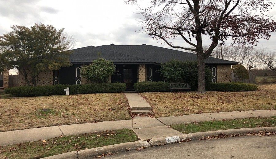 1st image of 604 Plantation Dr