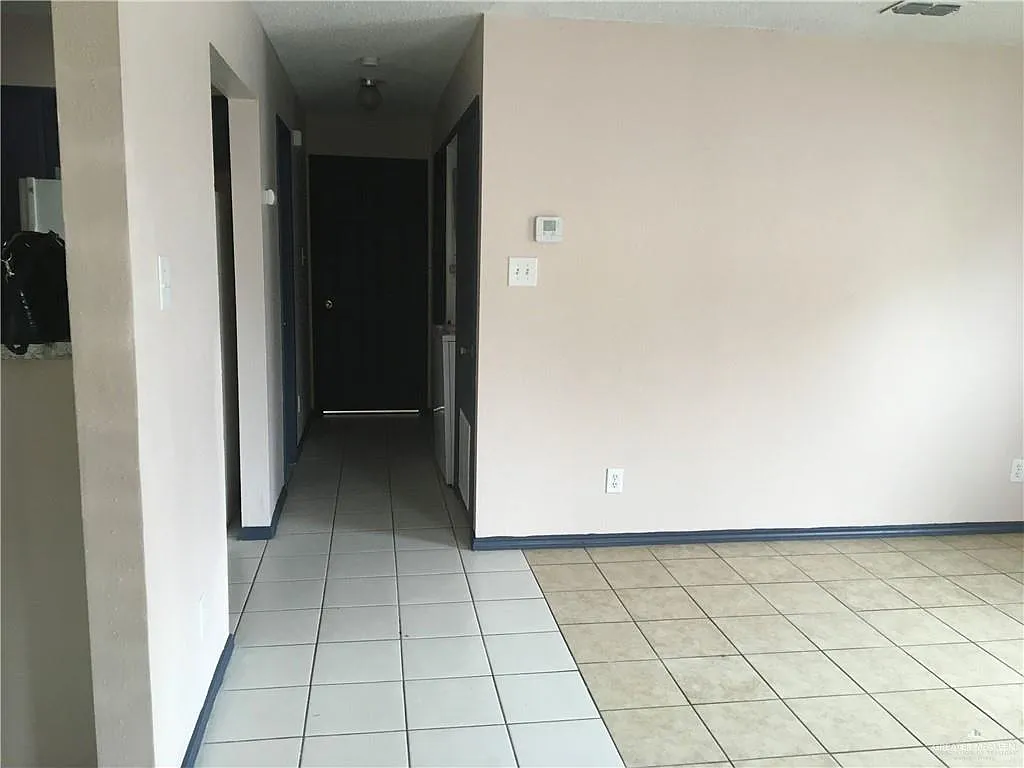2 bed, 2.0 bath, 912 sqft, $875 — Photo 4