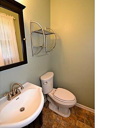 5th image of 413 Stanton Dr