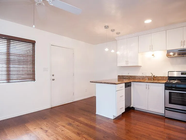 1066 Turquoise St #8 — Photo 2