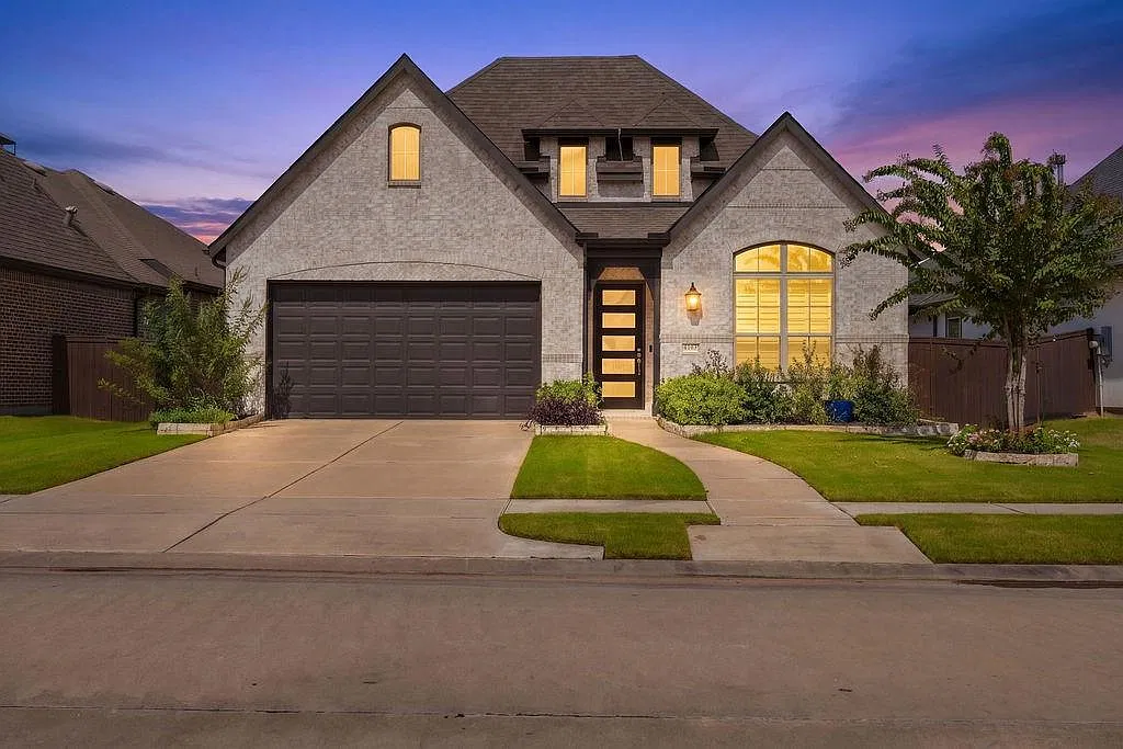 4 bed, 3.0 bath, 2298 sqft, $3,500 — Photo 3