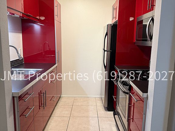 4th image of 2644 Fairmount Ave APT 8
