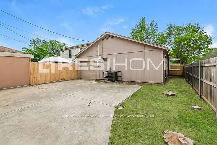 10503 Leroy Ct — Photo 12