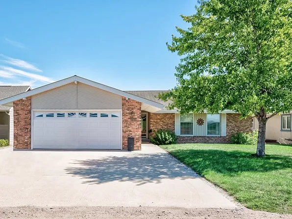 15800 Tradewind Dr, Spirit Lake, IA 51360