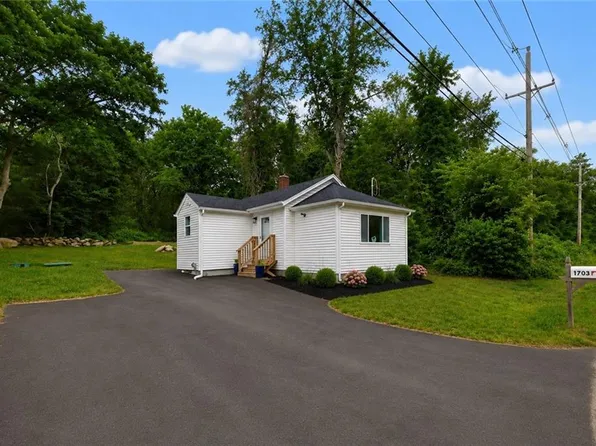 1703 Crandall Rd, Tiverton, RI 02878