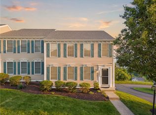 1001 Raymond Dr, Oakdale, PA 15071