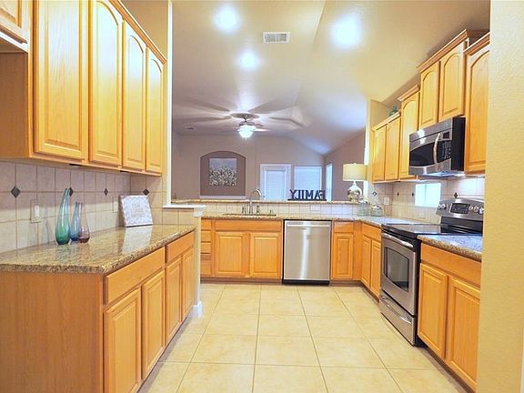 4th image of 3917 Pitchstone Dr