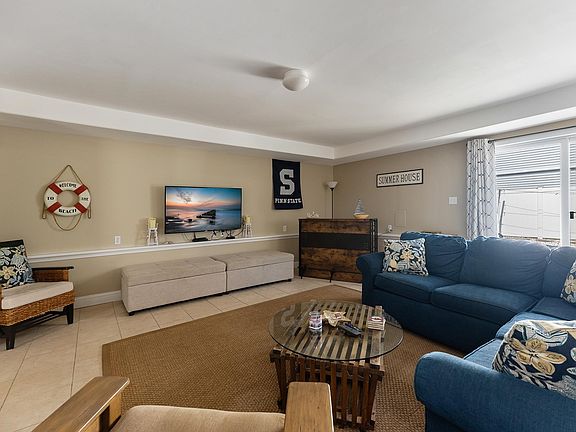5th image of 113 39th St E #Sea