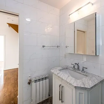 Rented by Nooklyn NYC LLC | media 21
