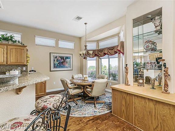 5th image of 10537 Back Plains Dr