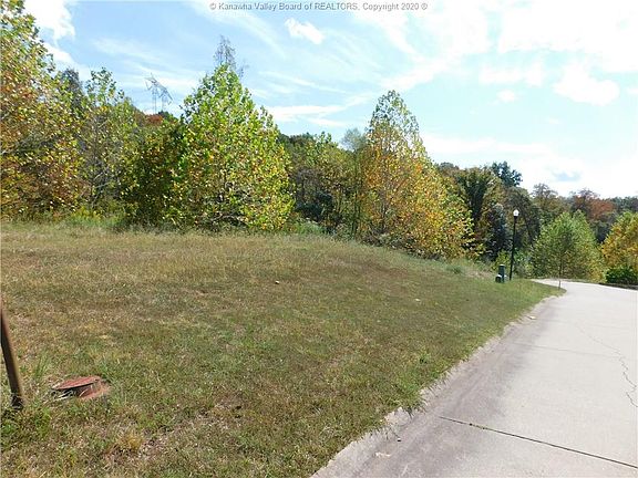 3rd image of 1032 Windy Meadows Ct