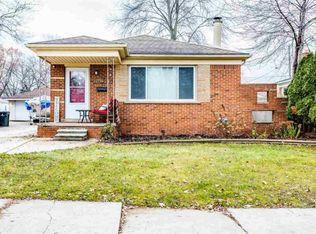 22794 Recreation St, Saint Clair Shores, MI 48082