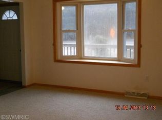 2813 N Lincoln Rd, Ludington, MI 49431