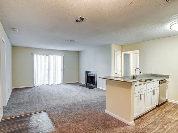 5th image of 215 Valencia Dr #2be69b105