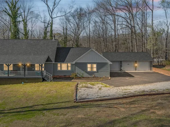 390 Tranquil Dr, Laurens, SC 29360