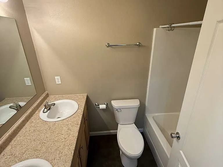 103B Redwood Dr #103B — Photo 4