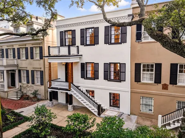 215 E Jones Street, Savannah, GA 31401