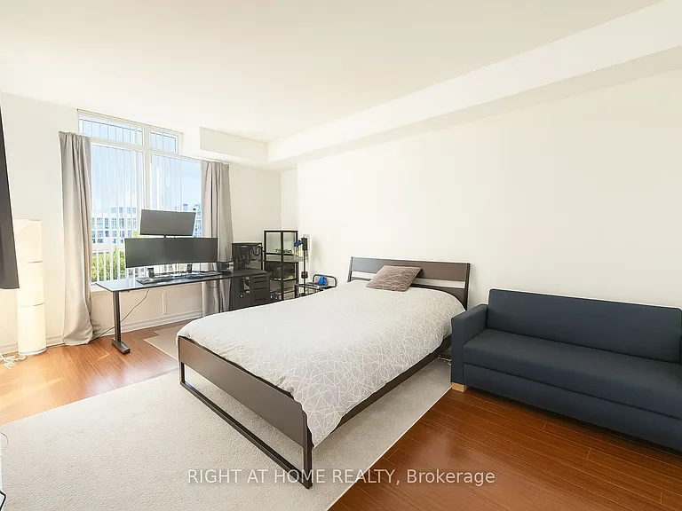 33 Empress Ave #Penthouse 506 — Photo 6