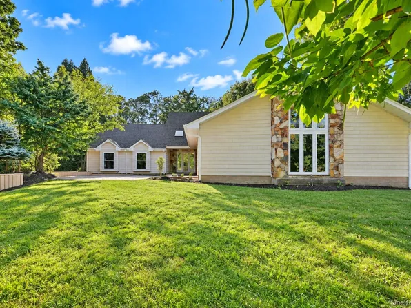 6 Cedarfield Terrace, Saint James, NY 11780