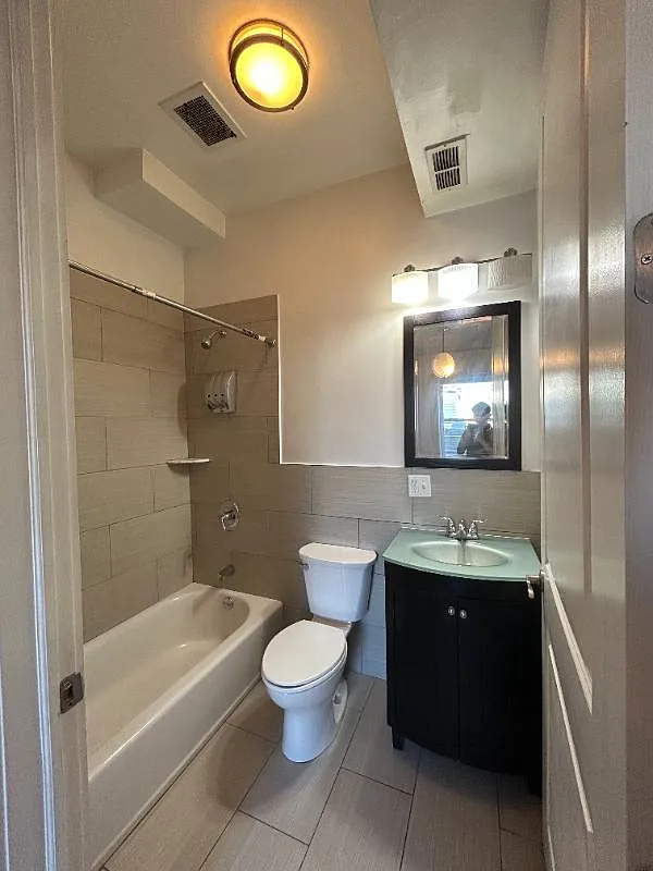 2 bed, 950 sqft, $2,600 — Photo 4
