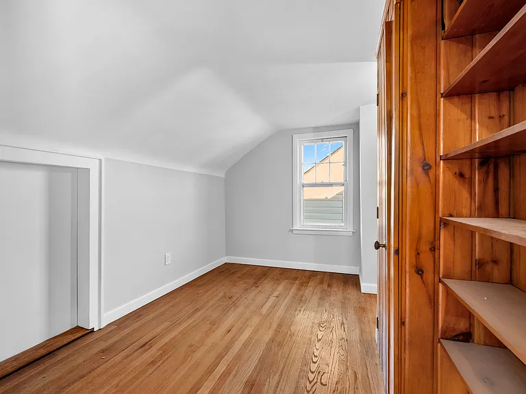 414 Aqua Ct — Photo 22