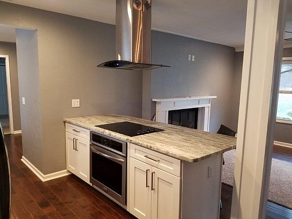 Open Layout w/Great Natural Light