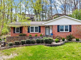 9108 Royal Oak Dr, Louisville, KY 40272