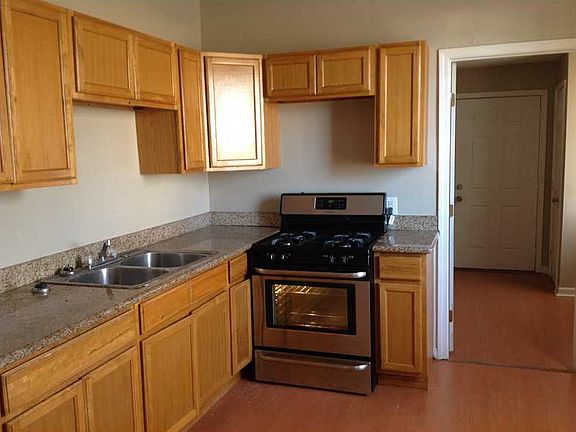 5th image of 2424 Touro St