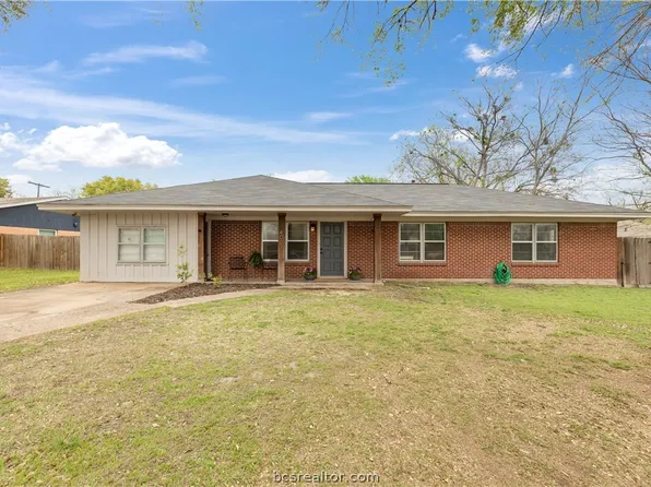 4007 Glenn Oaks Dr, Bryan, TX 77802