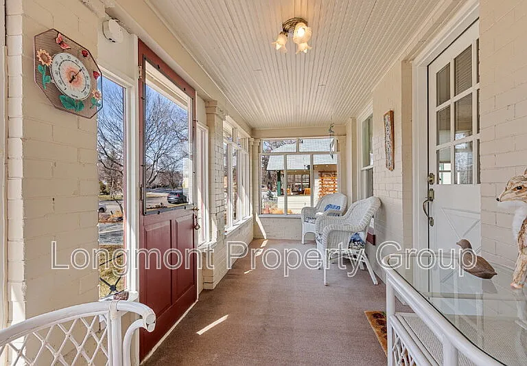 632 Bross St — Photo 3